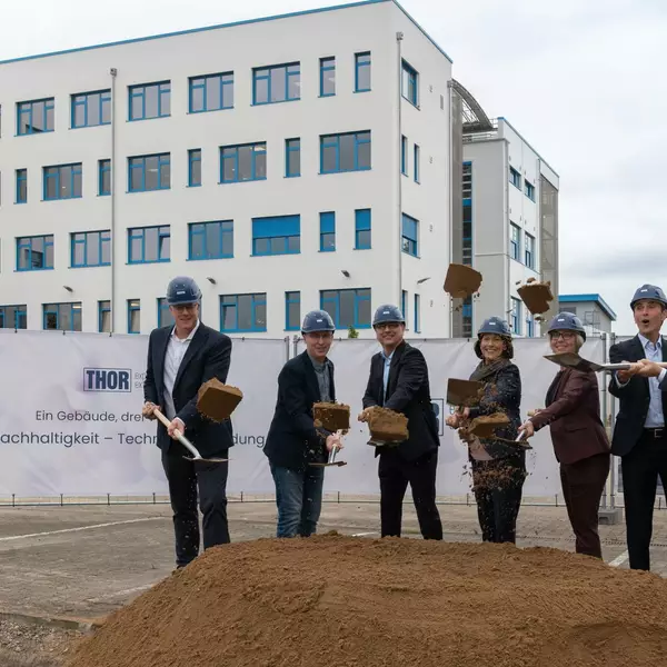 Spatenstich bei Thor