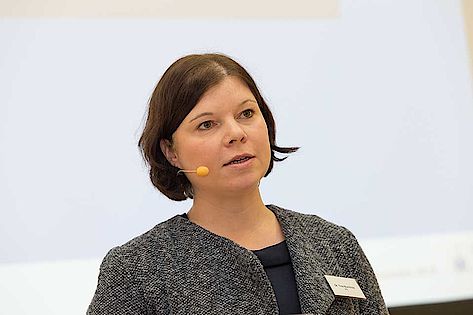 Dr. Tina Buchholz 