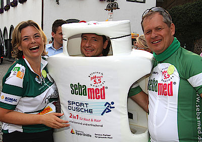 Mit im Bild: Julia Klöckner